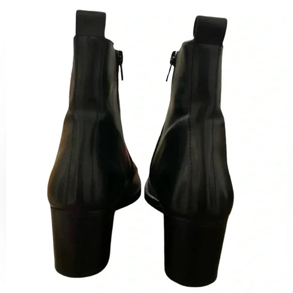 Intentionally Blank Black Boots - Picture 4 of 4